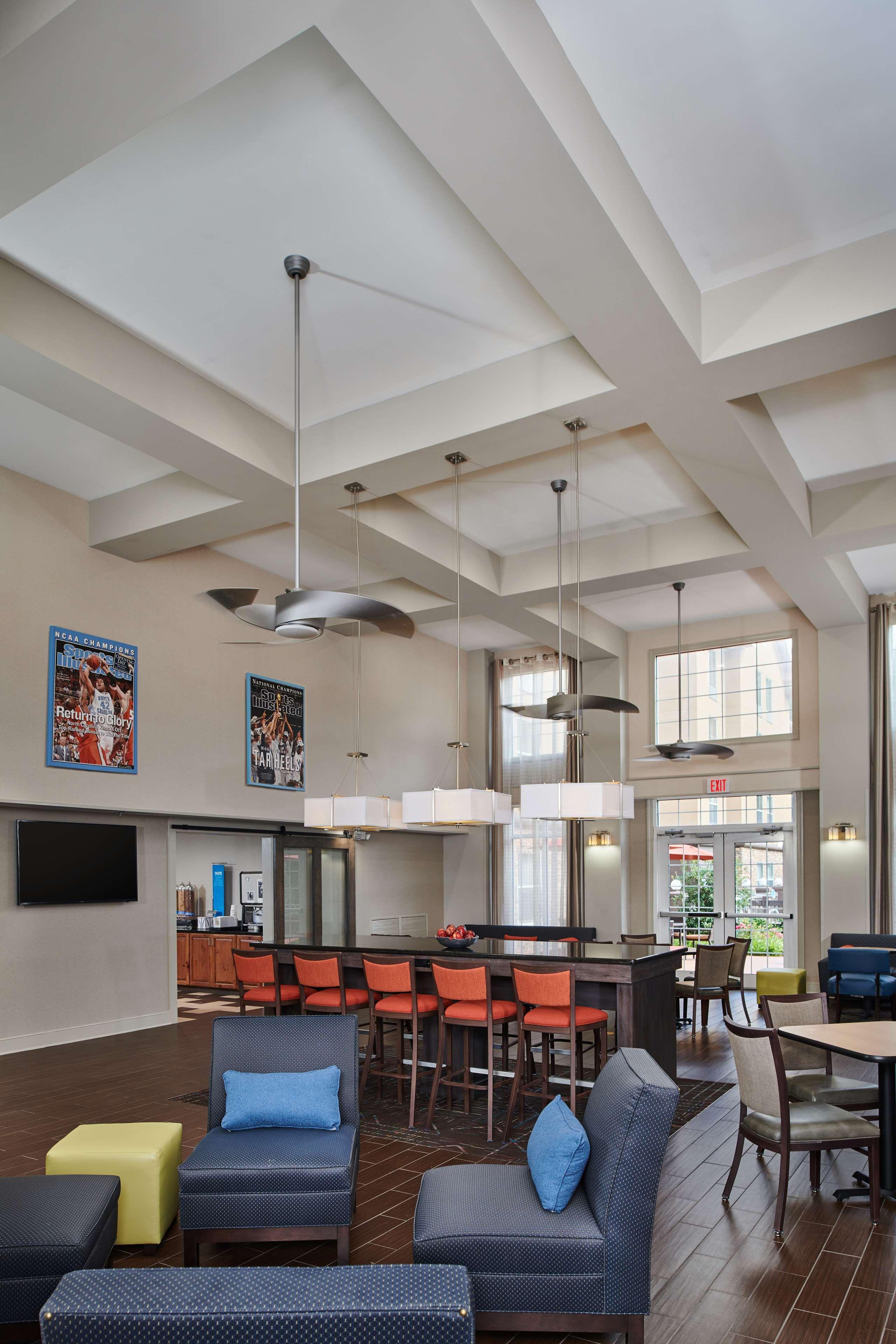 Hampton Inn & Suites Chapel Hill/Durham Exteriér fotografie