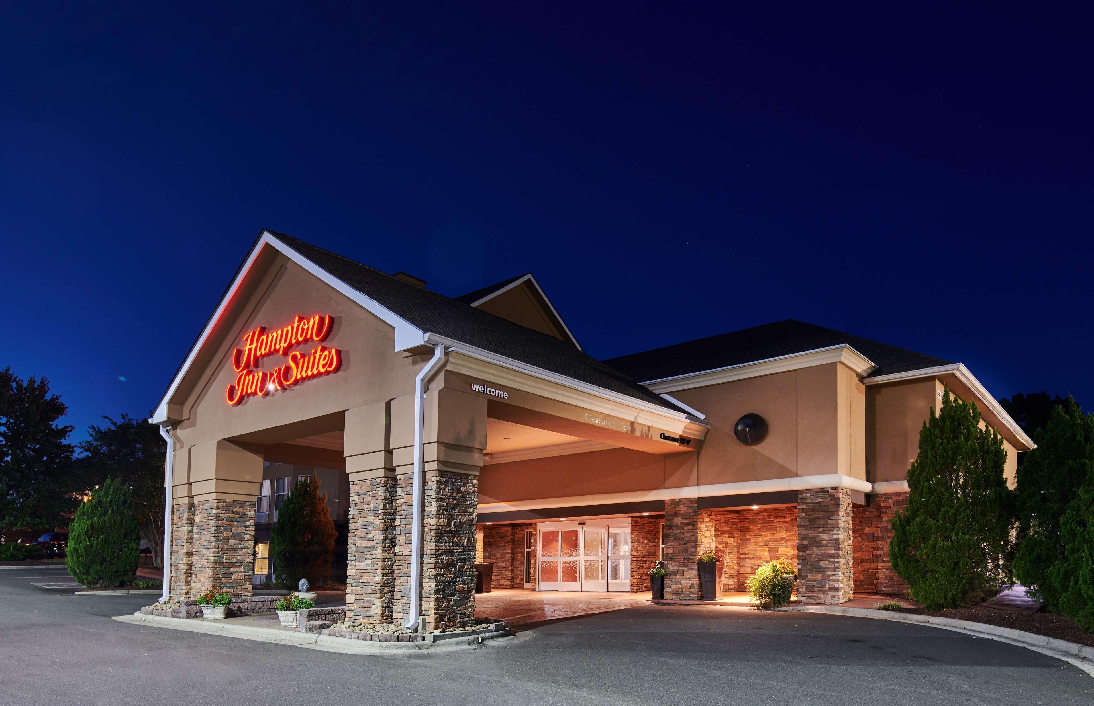 Hampton Inn & Suites Chapel Hill/Durham Exteriér fotografie