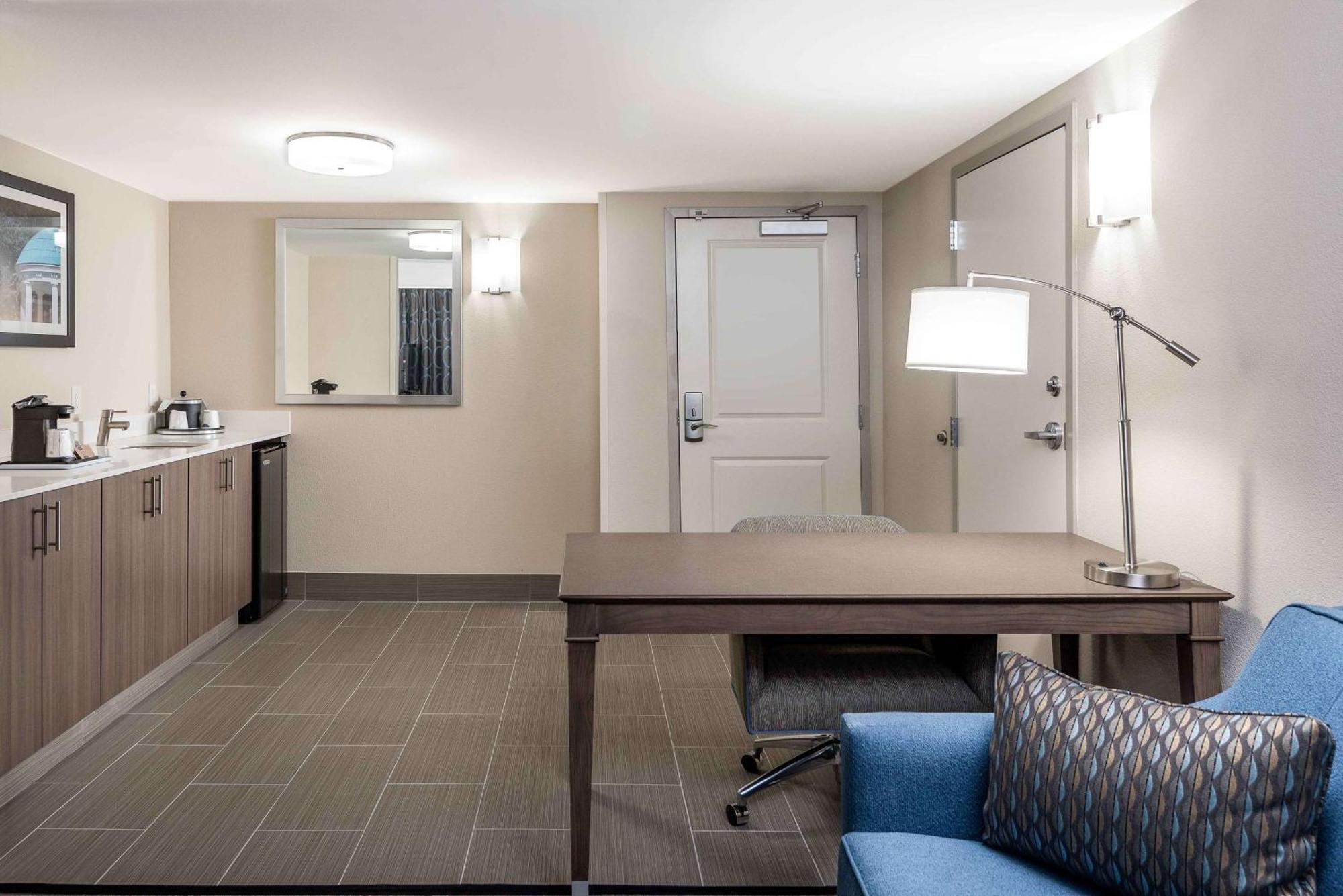 Hampton Inn & Suites Chapel Hill/Durham Exteriér fotografie