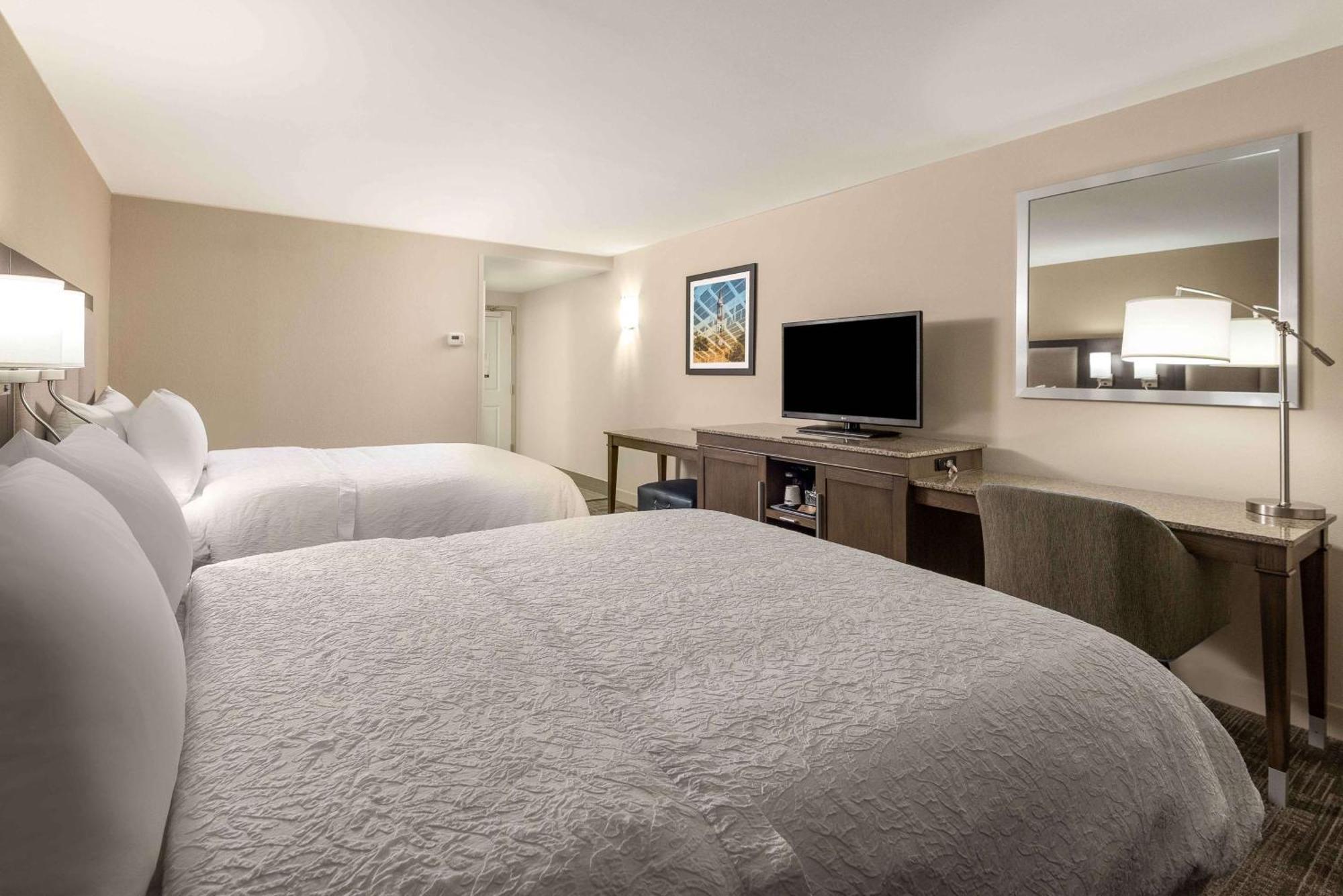 Hampton Inn & Suites Chapel Hill/Durham Exteriér fotografie
