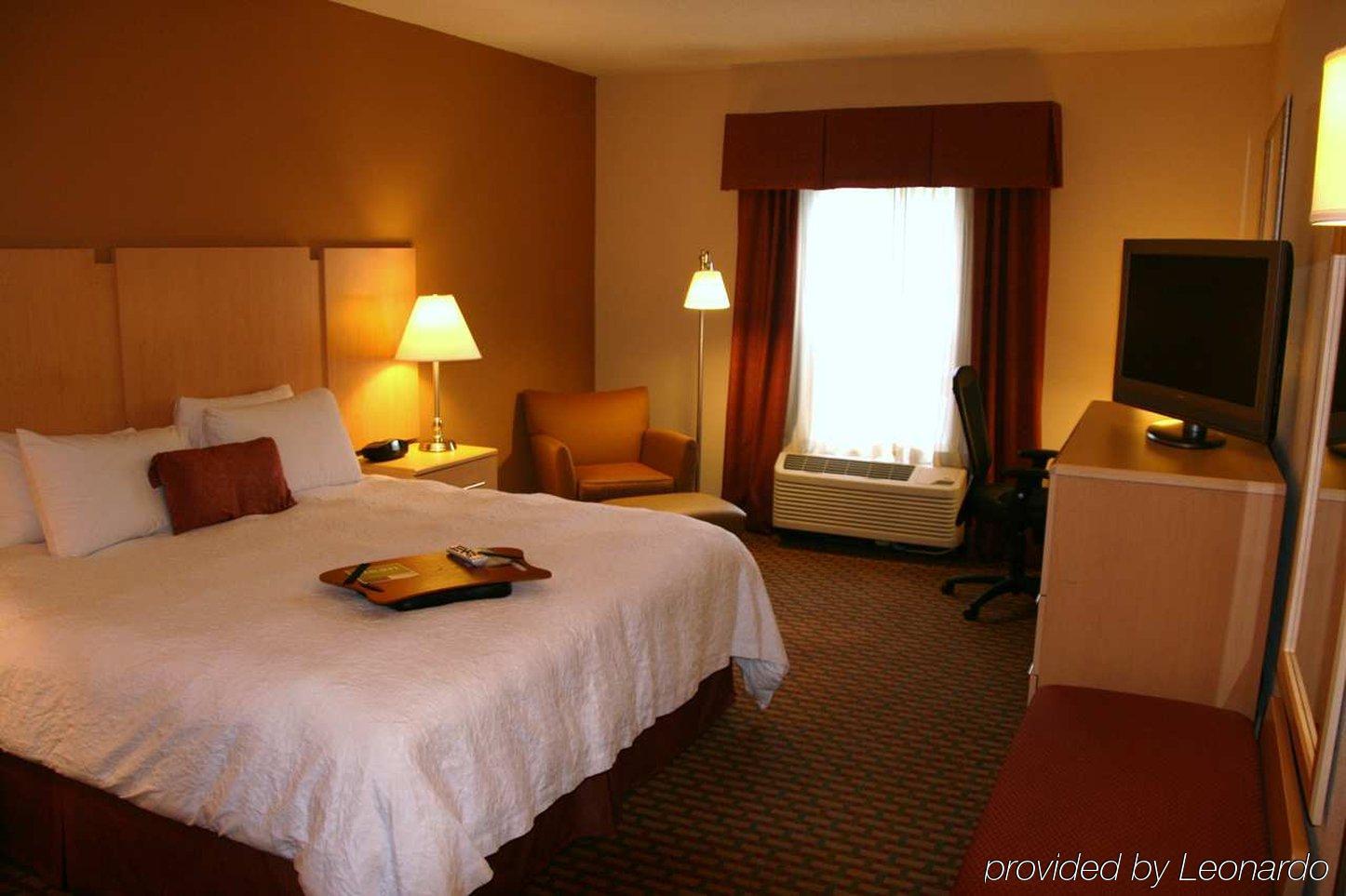 Hampton Inn & Suites Chapel Hill/Durham Pokoj fotografie